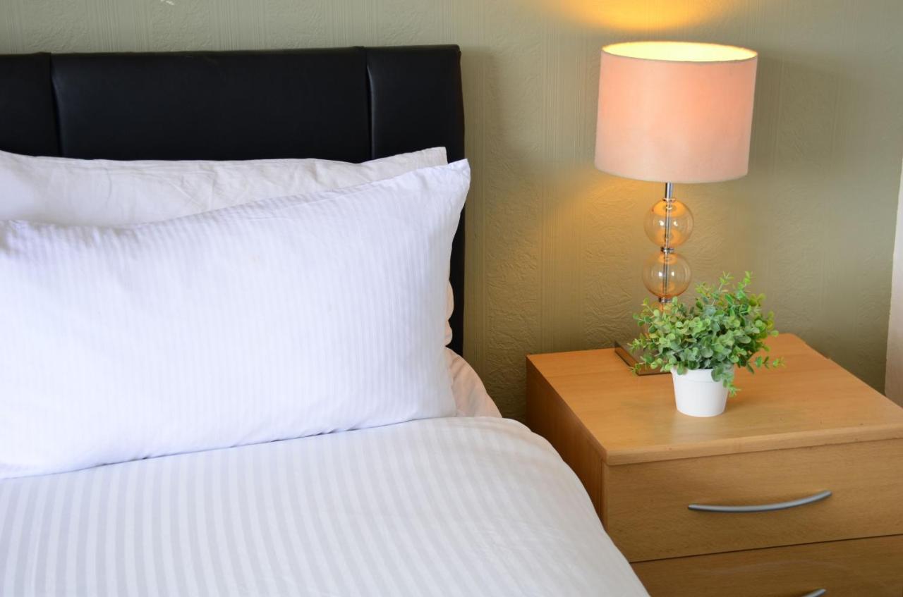 Sm Dreams Unlimited Serviced Accommodation- Stanwell-Staines-Heathrow Buitenkant foto