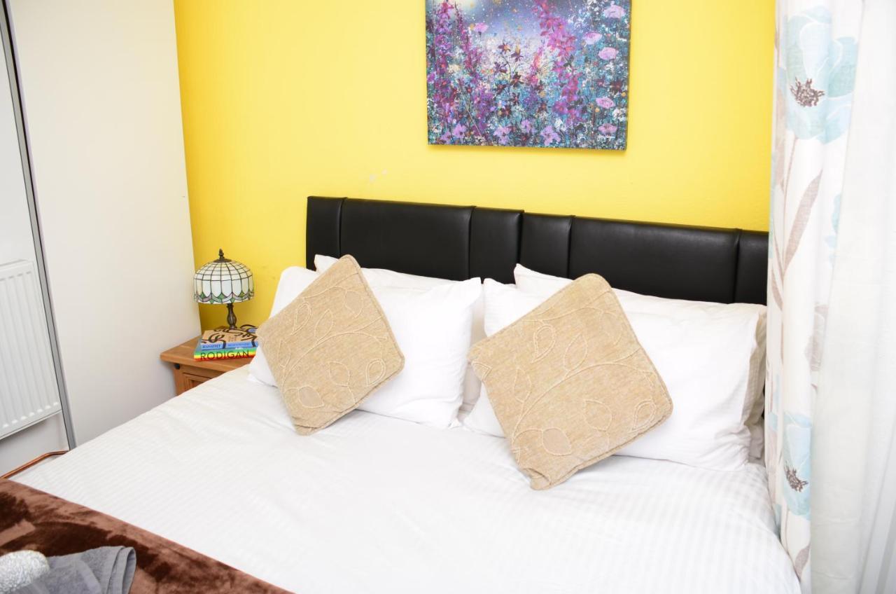 Sm Dreams Unlimited Serviced Accommodation- Stanwell-Staines-Heathrow Buitenkant foto