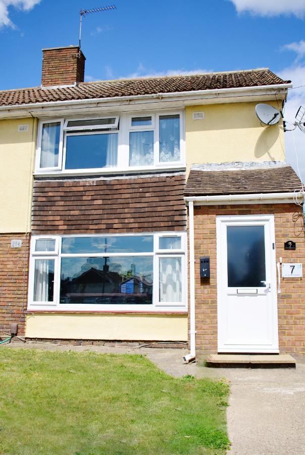 Sm Dreams Unlimited Serviced Accommodation- Stanwell-Staines-Heathrow Buitenkant foto